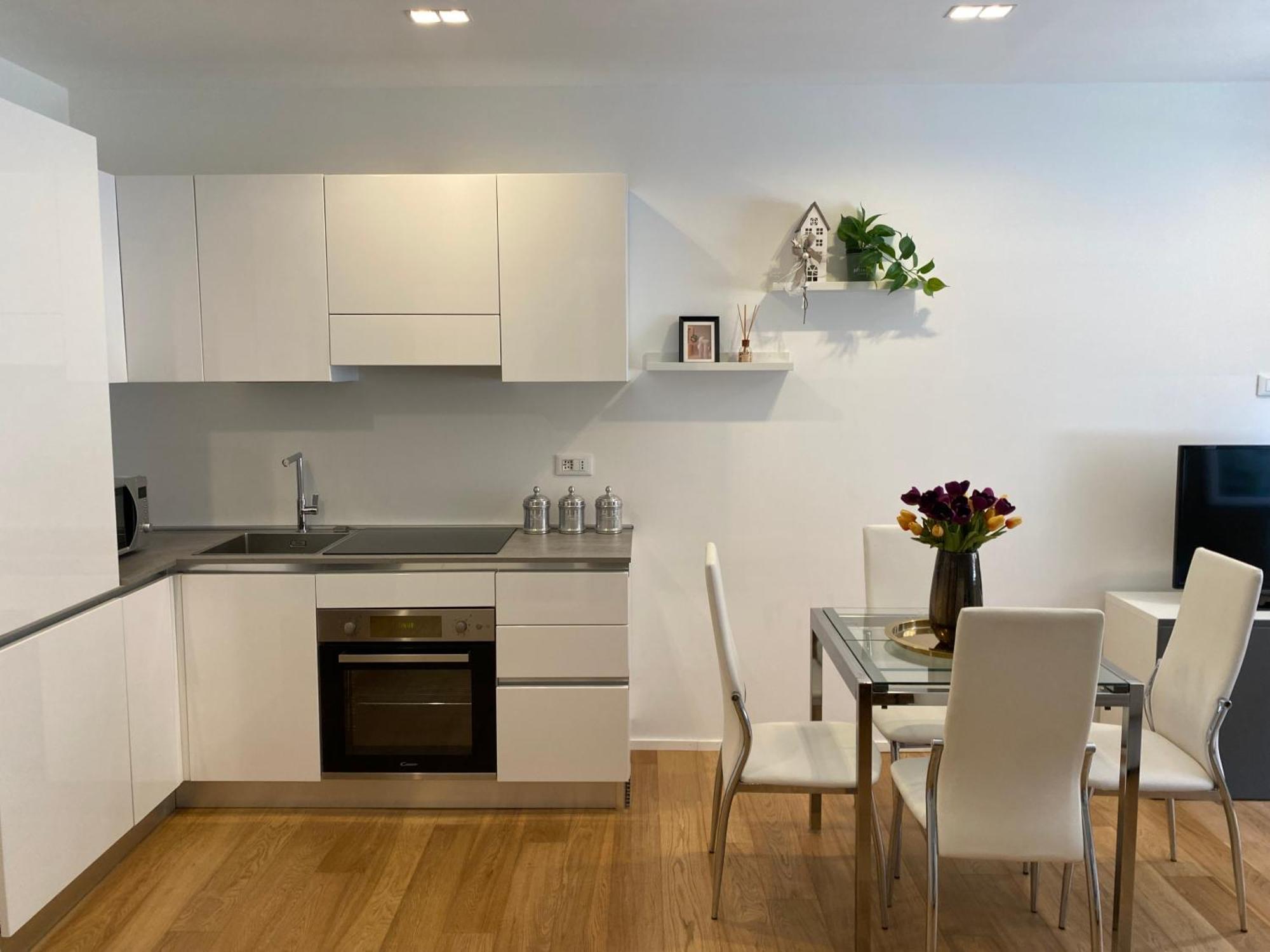 Gramsci 2 - Cozy Apartment Near Sempione Park! 米兰 外观 照片